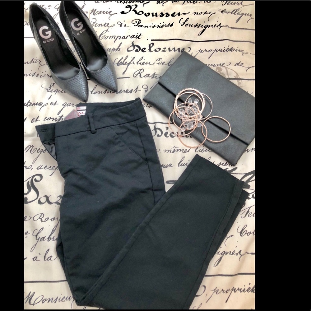 BLACK CROPPED DRESS PANTS❤️
